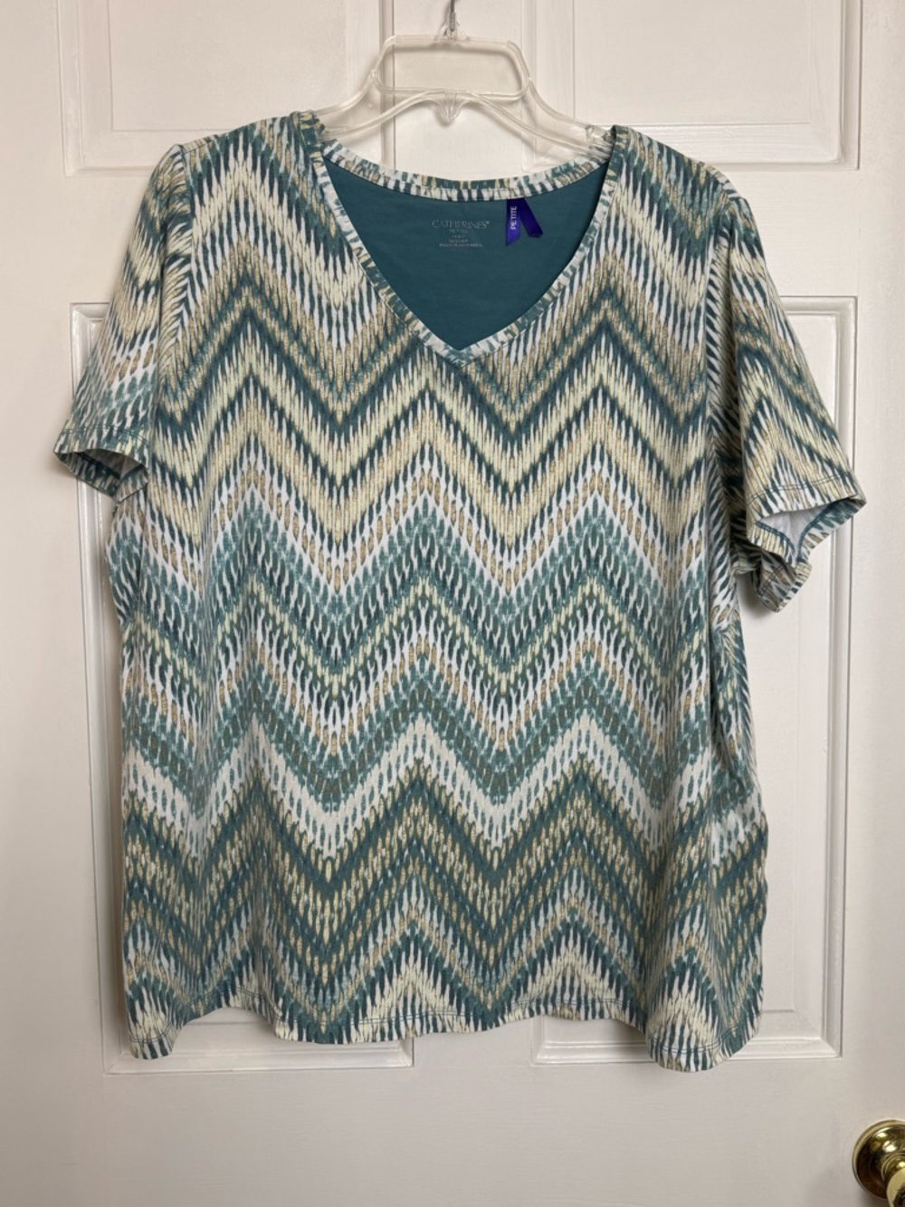Catherines Teal, Cream, Beige Chevron V-Neck Short Sleeve Tee 1XWP Women Petite